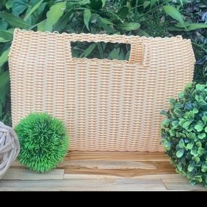 New without tag recycled plastic craft clutch